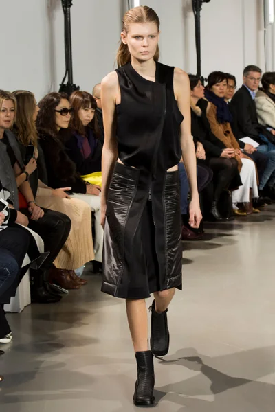 Look 11